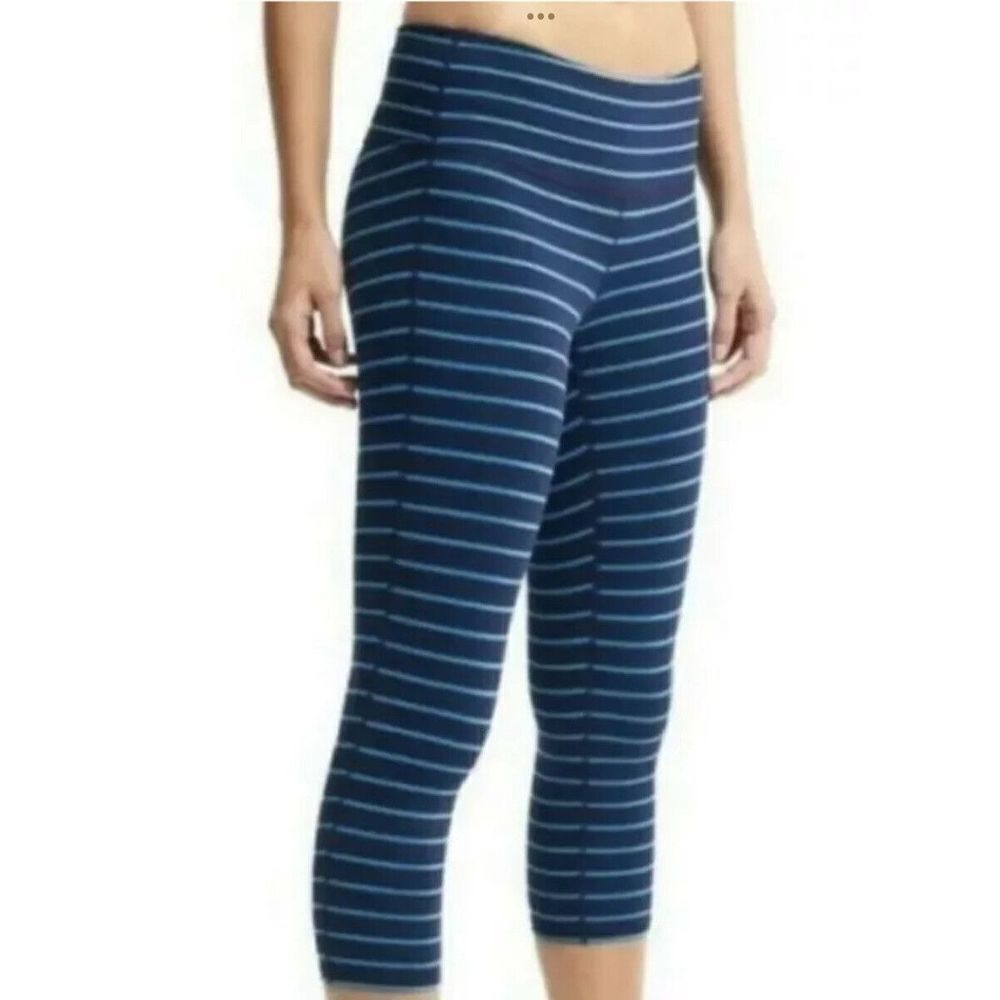 Athleta Chaturanga Women’s Small leggings navy blue Striped mid rise Crop Size S